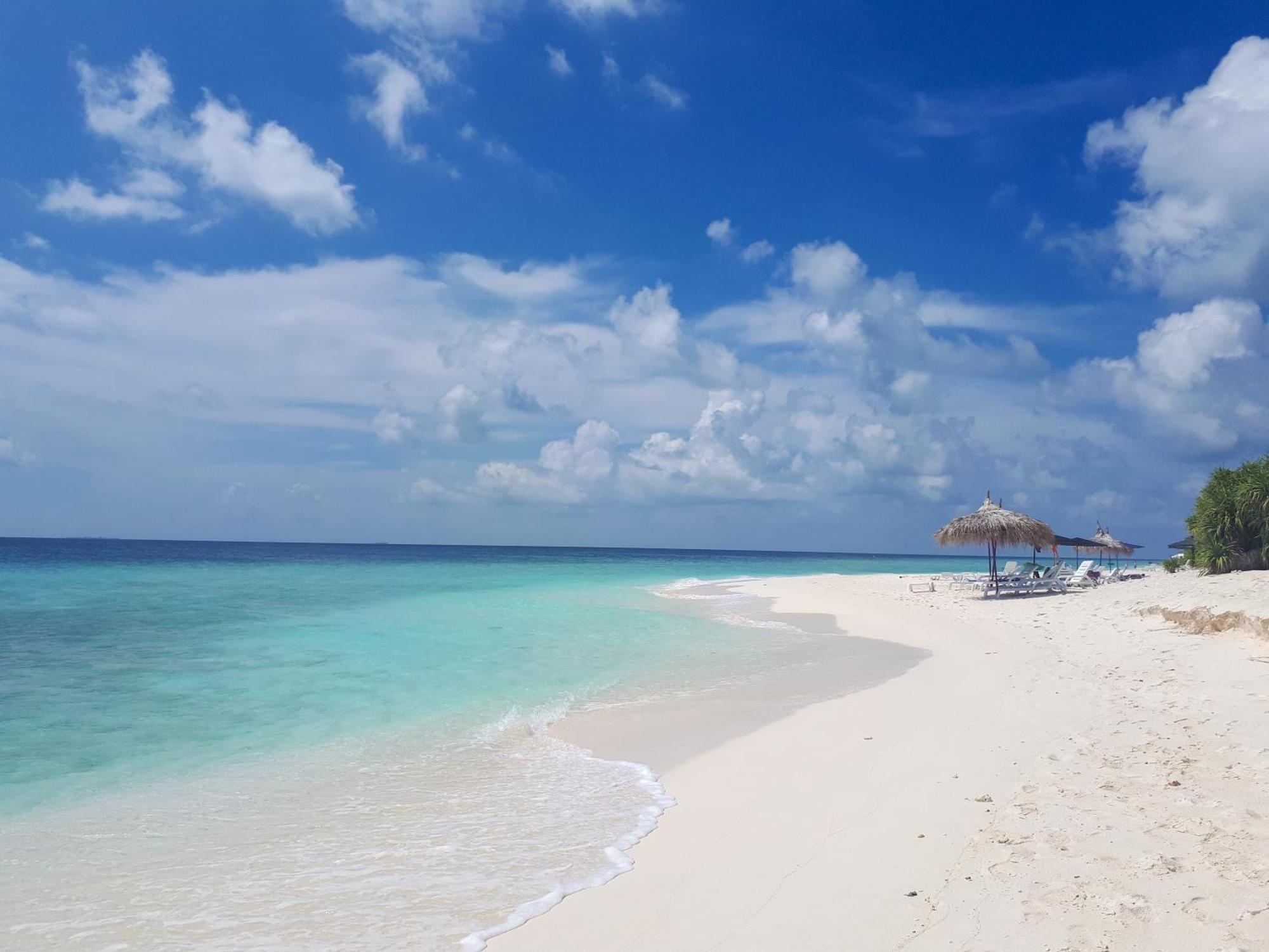 Ukulhas Villa Oceanview Hotel & Spa Exteriör bild
