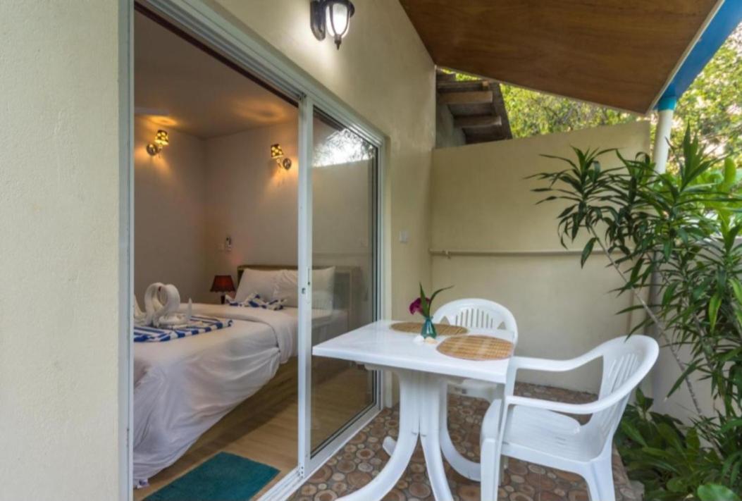 Ukulhas Villa Oceanview Hotel & Spa Exteriör bild