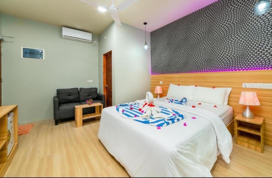 Ukulhas Villa Oceanview Hotel & Spa Exteriör bild